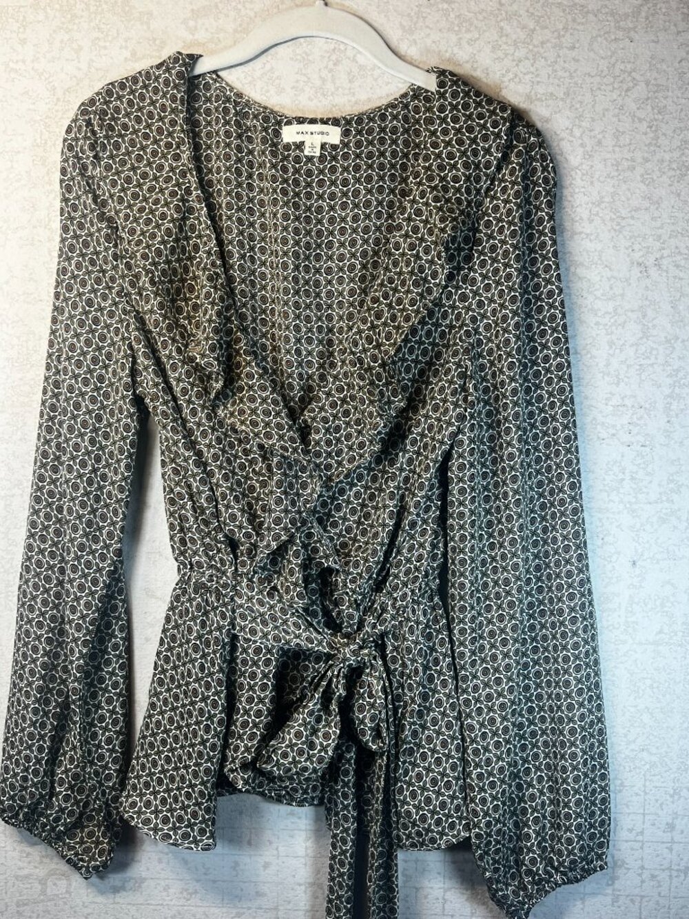 Max Studio Long Sleeve faux wrap blouse with ruffle collar and belt, Size L